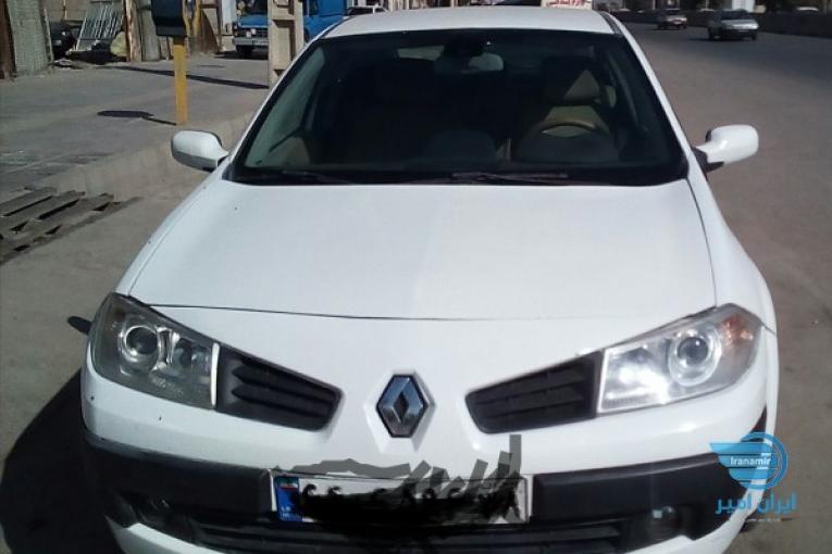 مگان اتومات90دور رنگ،شاسی جلو ضربه دارد