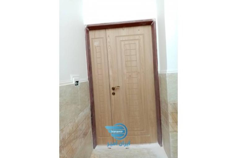 ساخت و نصب انواع درب چوبی ودکوراسیون