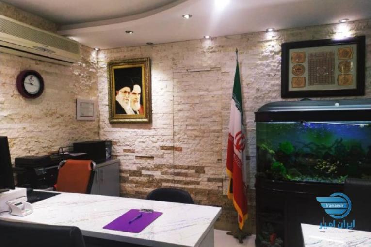 استخدام کارمند اداری