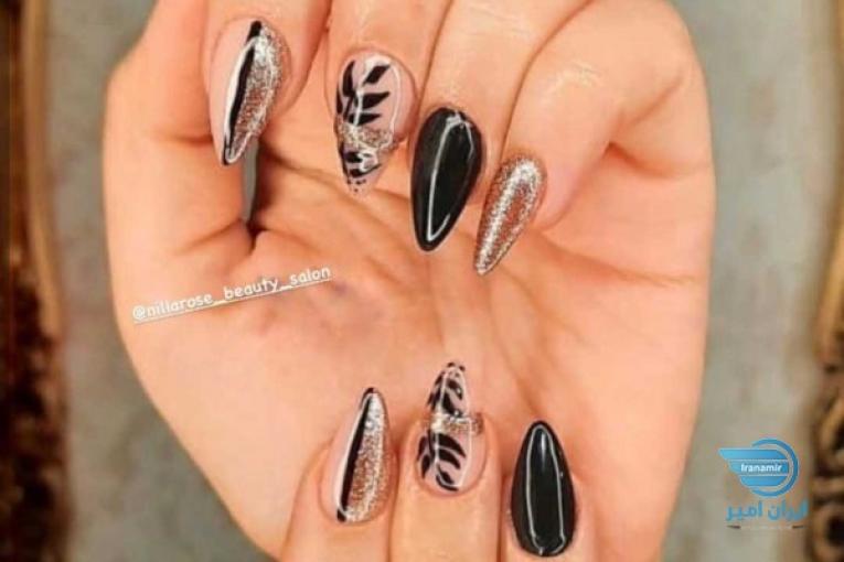 کاشت ناخن و کاشت مژه  و رنگ مو