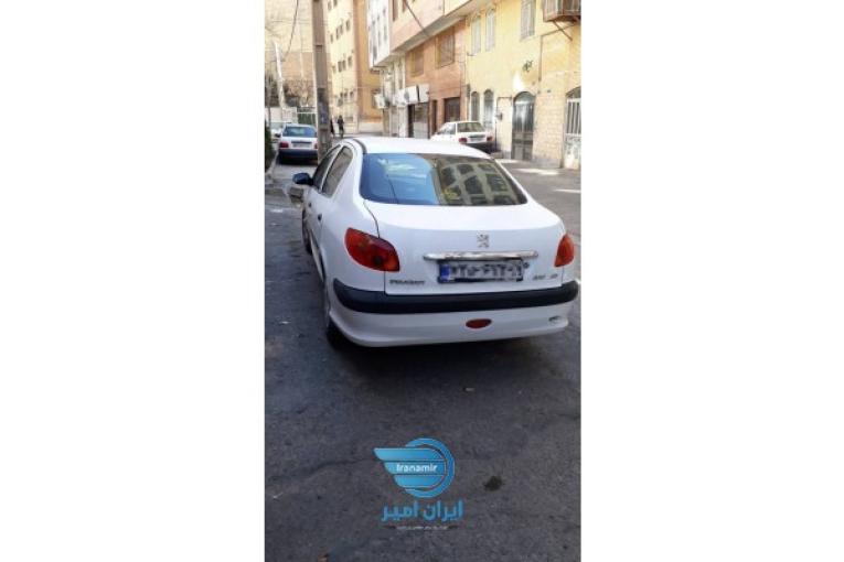 پژو۲۰۶صندوق دار