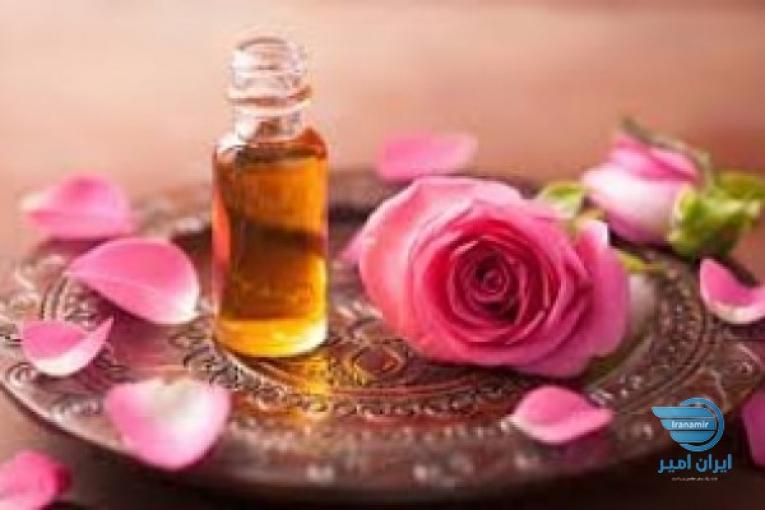 ماساژ توسط ماسور با تجربه و حرفه ای آقا