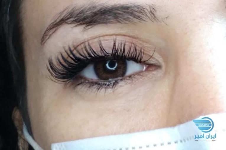 مدل اکستنشن مژه و ناخن