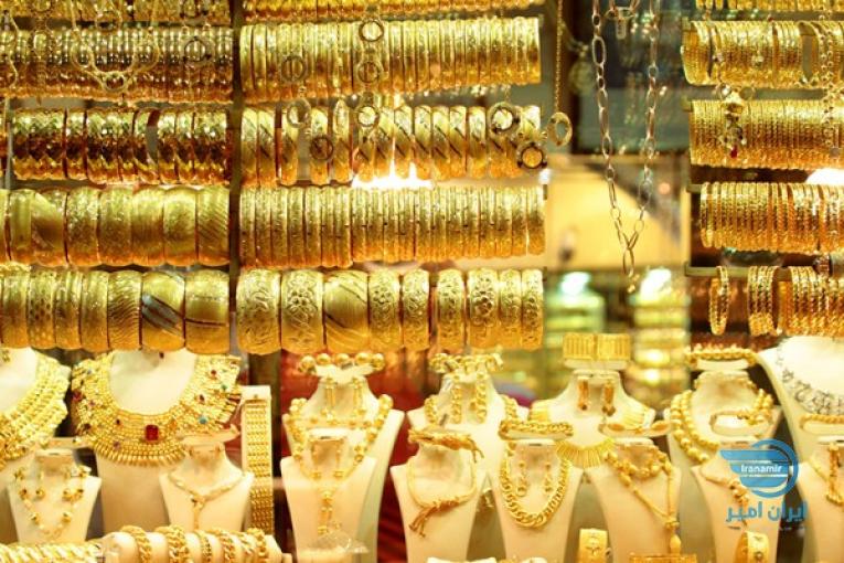 پرداخت وام و سرمایه به طلا در طلافروشی