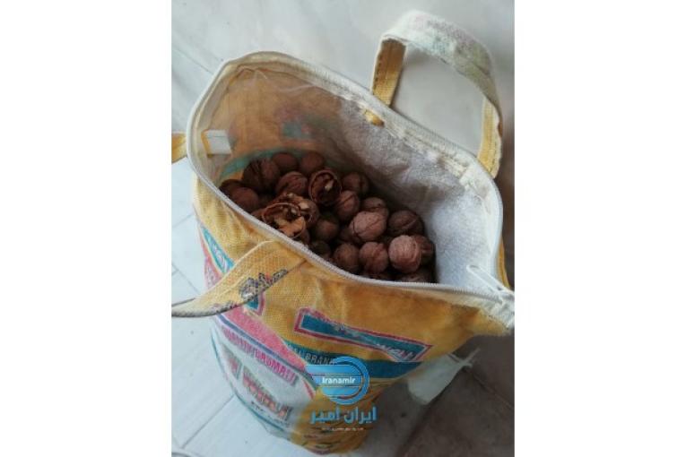 5الی 6کیلو گردو تازه و مغز سفید (محصول 1400)