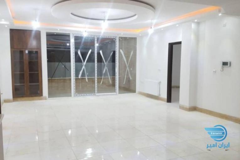 فروش آپارتمان ١٥٠ متري در خيابان كارگر