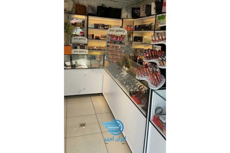طراحی و اجرای دکور فروشگاهی
