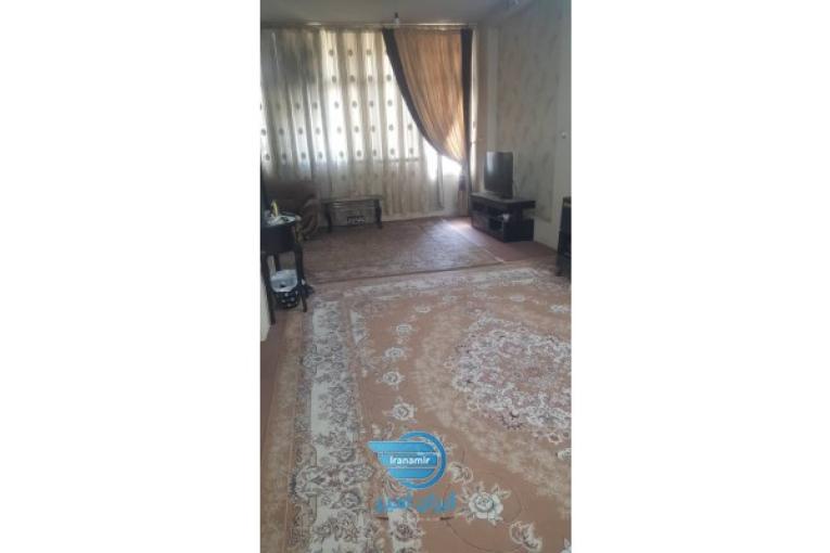 ملک دو طبقه محلاتی