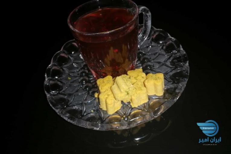 شیرینی نخود چی و شیرینی توت فرنگی
