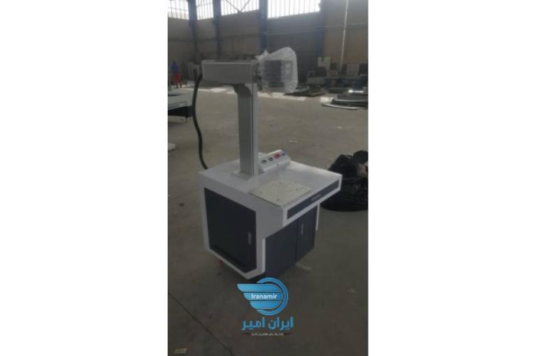 دستگاه حکاکی و برش لیزری