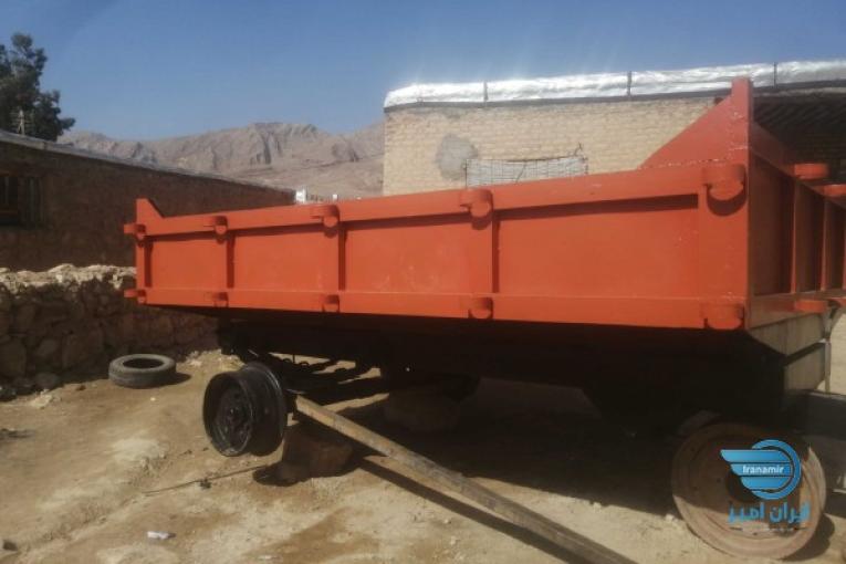 تریلی پشت تراکتور