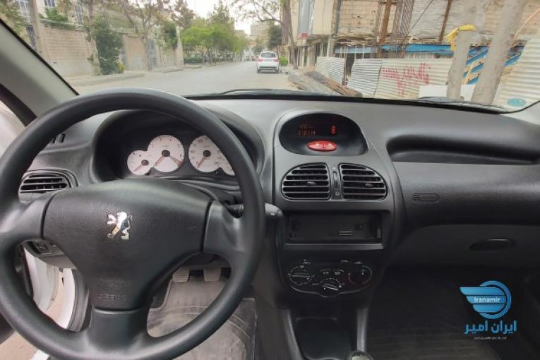 پژو ۲۰۶ تیپ ۲ ، مدل ۹۸ سفید 