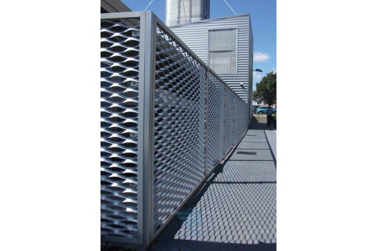 فروش فنس و توری کششی برای نما کاری انواع ساختمان