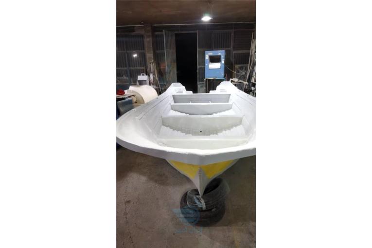 قایق های باری و صیادی فایبرگلاس