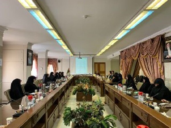 بررسی طرح خانواده محوری قوانین مبتنی بر دیدگاه مقام معظم رهبری