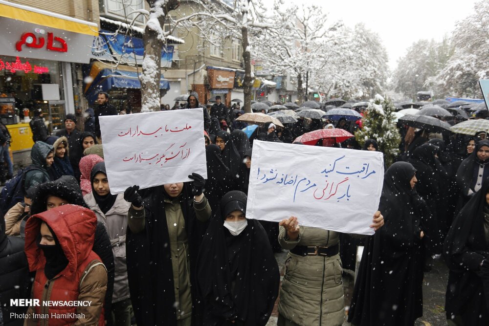 تداوم موج خشم ملت از اقدامات اغتشاشگران/ مردم صف خود را جدا کردند