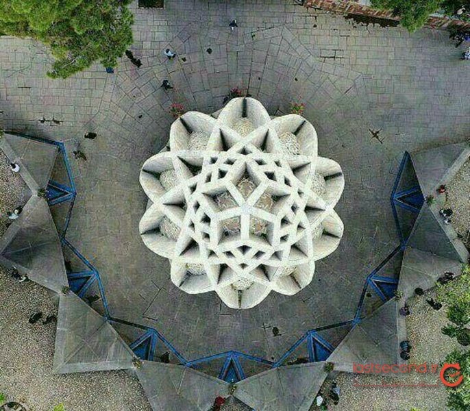 آرامگاه عمرخیام