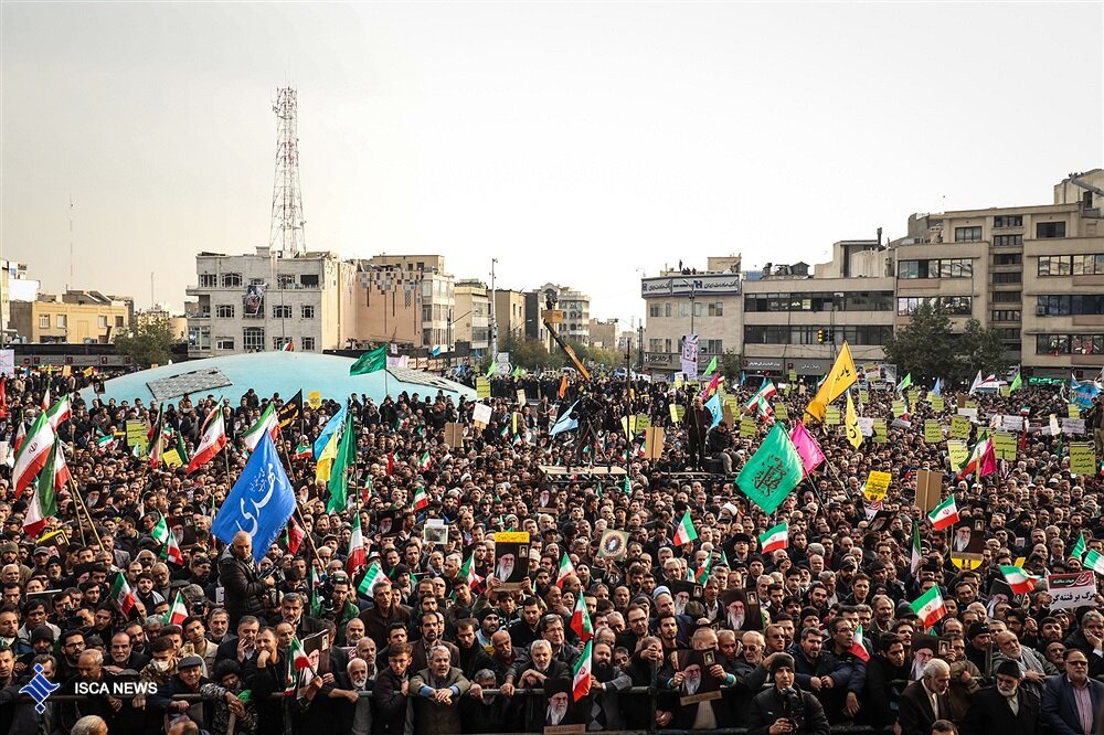 راهپیمایی پایتخت‌نشینان در محکومیت اغتشاشات بنزینی+جدول