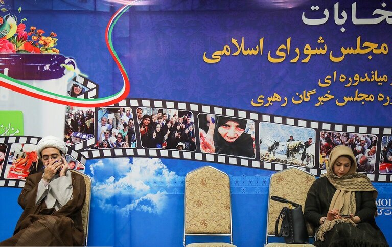 نهضت ثبت‌نام وزرا و نمایندگان حامی احمدی‌نژاد/ عضو جداشده از حزب اعتمادملی ثبت‌نام کرد/ حواشی روز سوم ثبت‌نام کاندیداهای مجلس