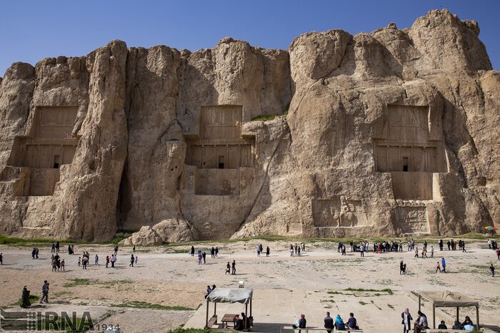 وقتی سنگ‌ها روایتگر تاریخ می‌شوند؛ «نقش رستم» سفر به دل تاریخ
