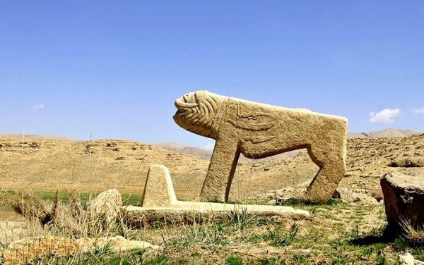 یادی از کوچه باغ شیرهای سنگی…