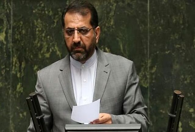 یک نماینده اصلاح‌طلب دیگر از نامزدی در انتخابات مجلس انصراف داد