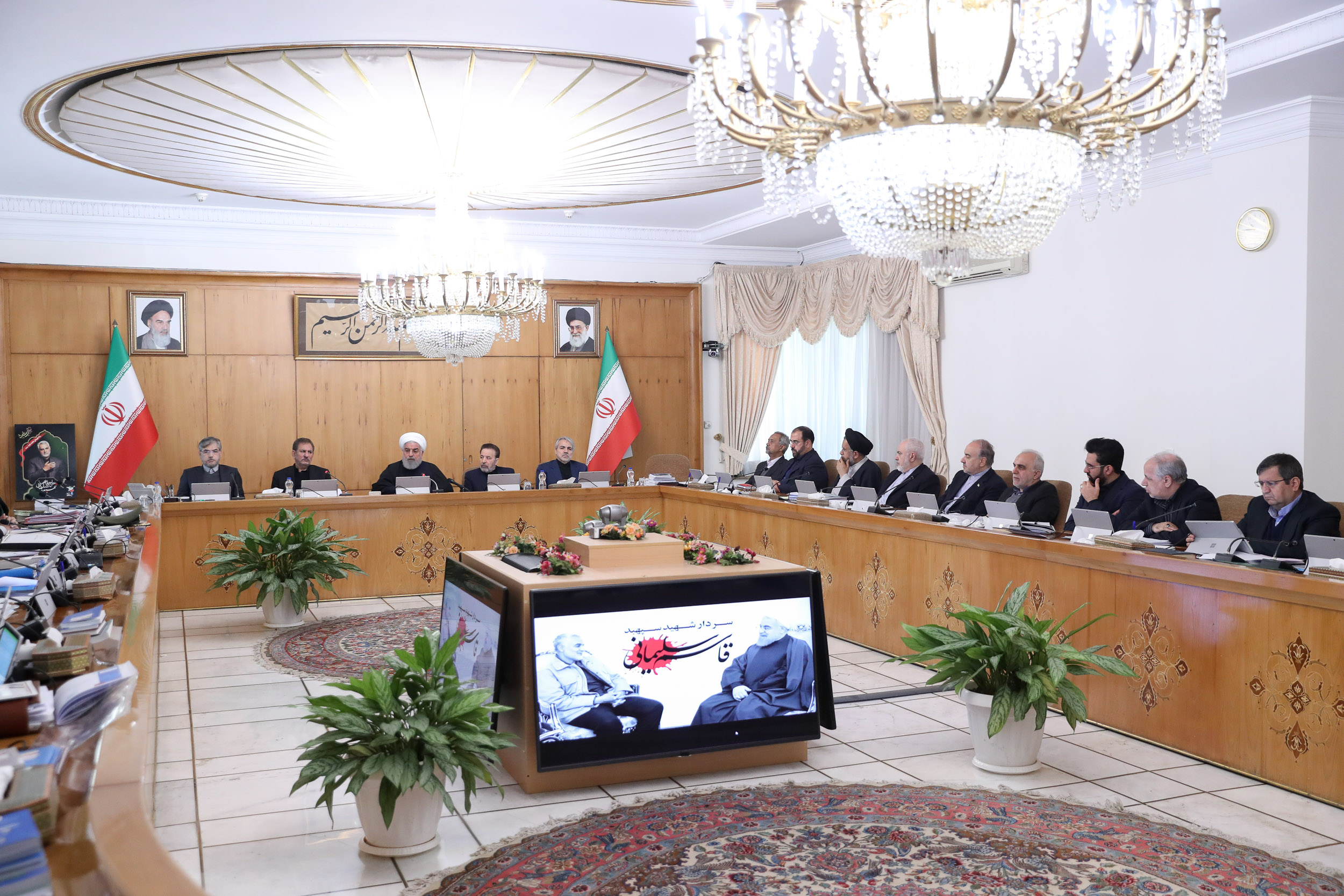 اقدام آمریکایی ها در به شهادت رساندن شهید سپهبد سلیمانی تروریسم بین المللی و جنایت جنگی بود/ تعظیم در مقابل حرکت عظیم و روح بزرگ ملت ایران/ شهید سلیمانی نه تنها یک فرمانده نظامی بلکه یک سیاستمدار و استراتژیست توانمند بود/ آرمان شهید سلیمانی آزادی ملت های منطقه بود/ شهادت شهید سلیمانی و یارانش موجب اتحاد منطقه علیه آمریکا شد