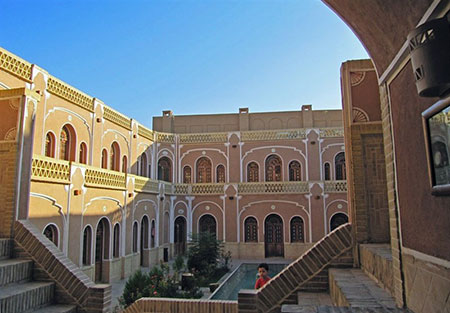 خانه رسولیان یزد، یکی از زیباترین دانشگاه های ایران +تصاویر