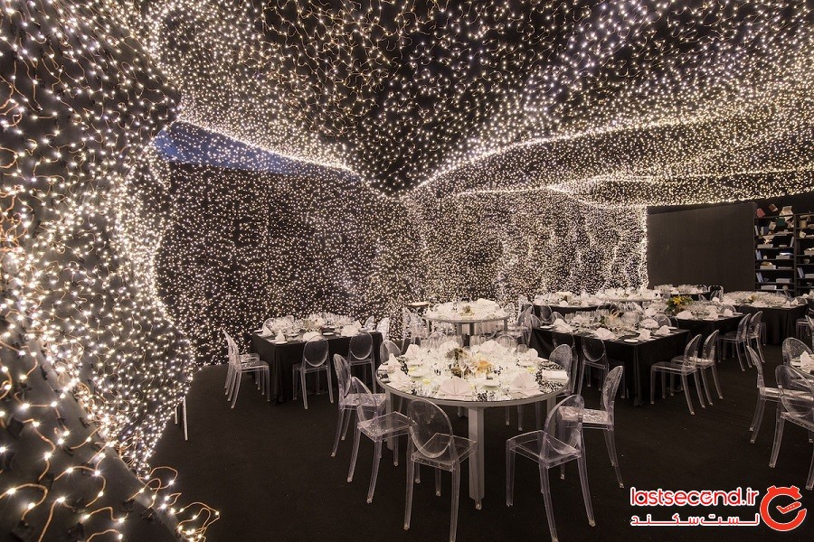 رستوران پوشیده شده از 250،000 چراغ ال ای دی
