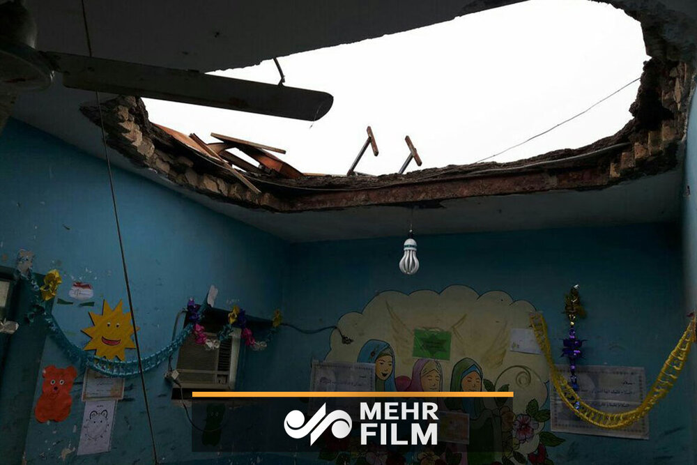 ریزش سقف بر سر دانش‌آموزان در کلاس درس در میناب