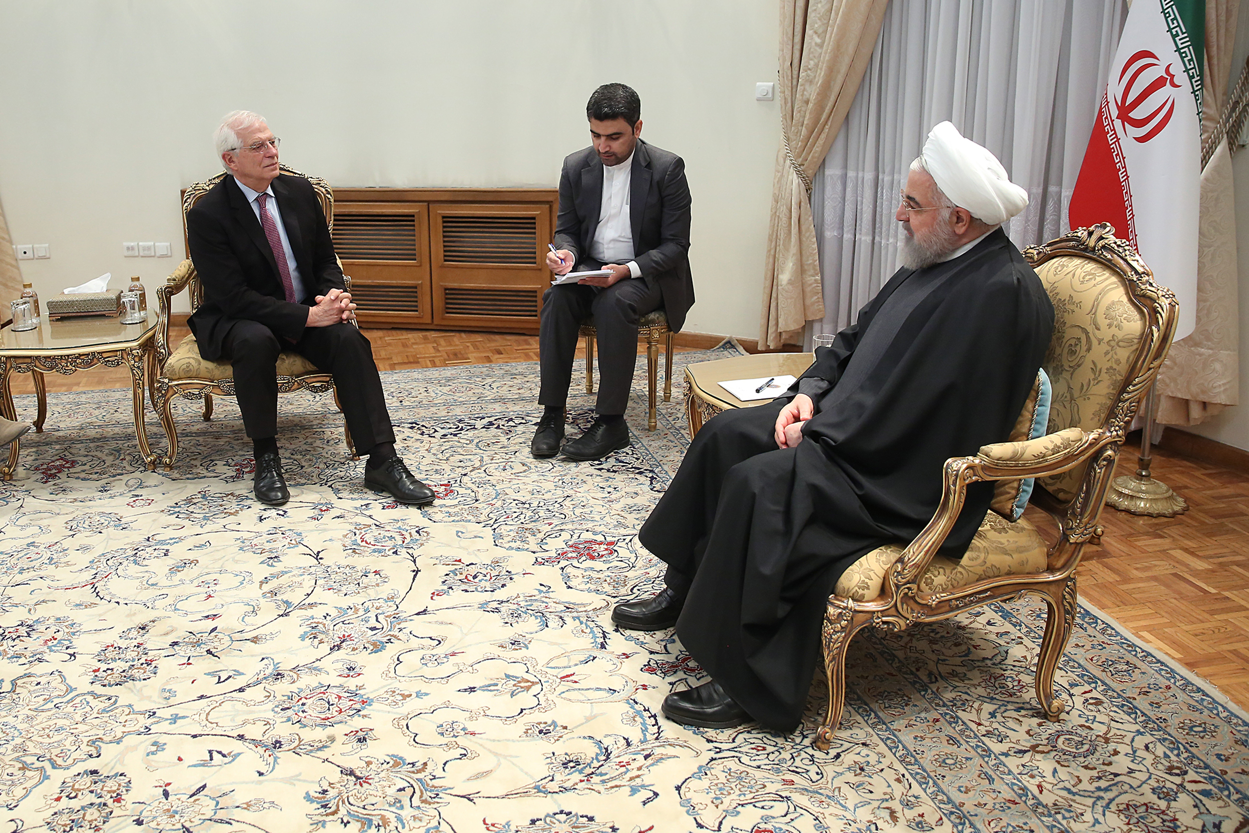 اقدام ایران در کاهش تعهدات برجامی، در چارچوب این توافق و برای حفظ آن بوده است/ ایران همچنان آماده تعامل و همکاری با اتحادیه اروپا برای حل و فصل مسایل است/ سیاست‌های آمریکا در قبال کشورهای منطقه محکوم به شکست است/ آمریکا رهبر مبارزه با تروریسم در منطقه را ترور کرد