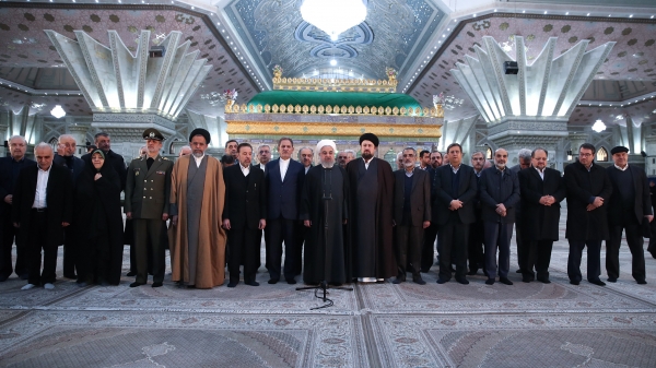 امام خمینی (ره) پدر اسلام خواهی و جمهوری خواهی در تاریخ ایران بود/همیشه باید مردم خواه بوده و به نظرات مردم احترام بگذاریم/باید بدانیم اقامه دین و عدل به دست مردم امکان پذیر است و شرع از عرف فاصله ندارد / امام می دانست عدالت و اصلاح جامعه بدون حضور مردم امکان پذیر نیست/هرکس مردم را دلسرد کرده و نگذارد مردم در انتخابات از میان سلایق مختلف برگزینند ، حتما از مشی و راه امام فاصله دارد