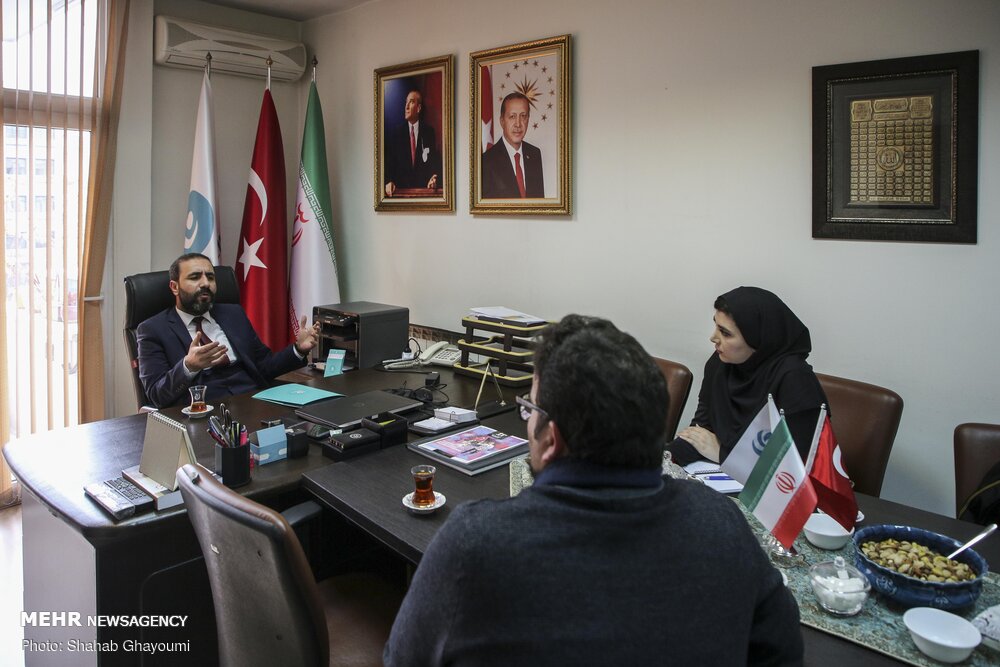 ایران جذابیت اقتصادی برای ناشران ترک ندارد/ترکیه هم کتابخوان نیست