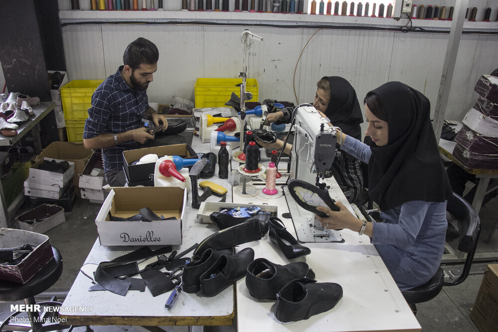 بانک های استان ایلام مصوبات ستاد تسهیل را اجرایی کنند