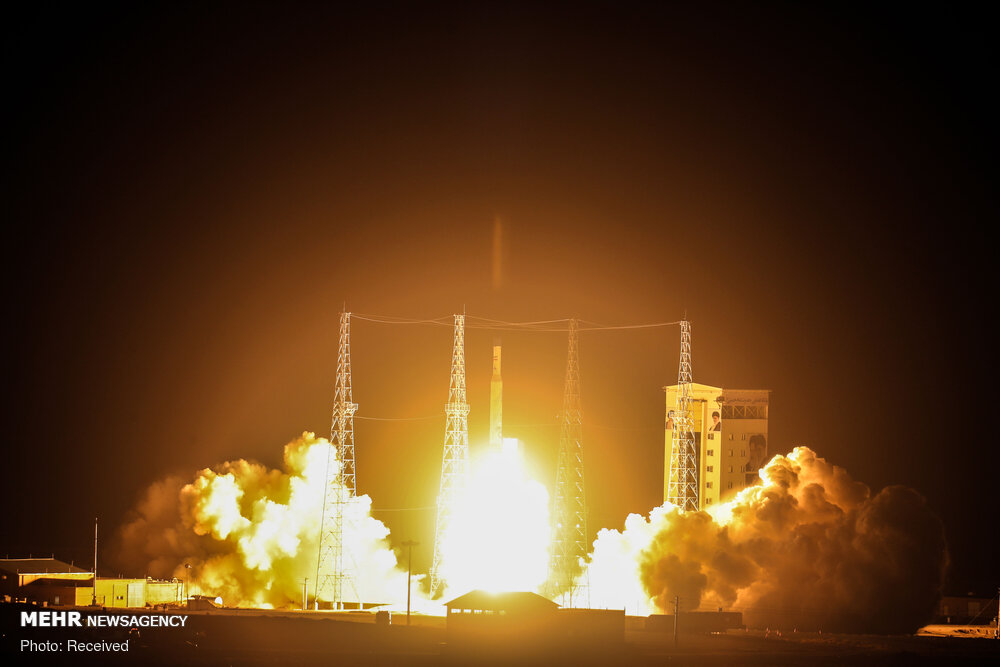 پرتاب ماهواره «ظفر» با سیمرغ