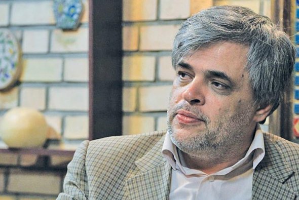 آقای دکترنمکی! نگذارید دیگران در آش شما نمک بریزند