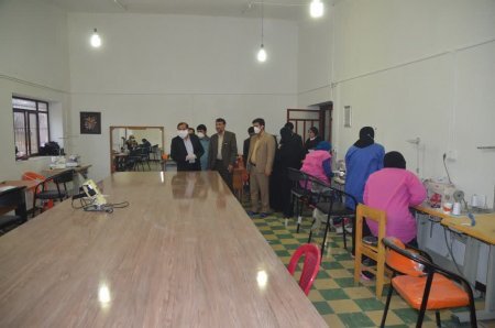 بازدید «نماینده منتخب بویراحمد ،دنا و مارگون از ۳ کارگاه تولید ماسک در یاسوج + تصاویر
