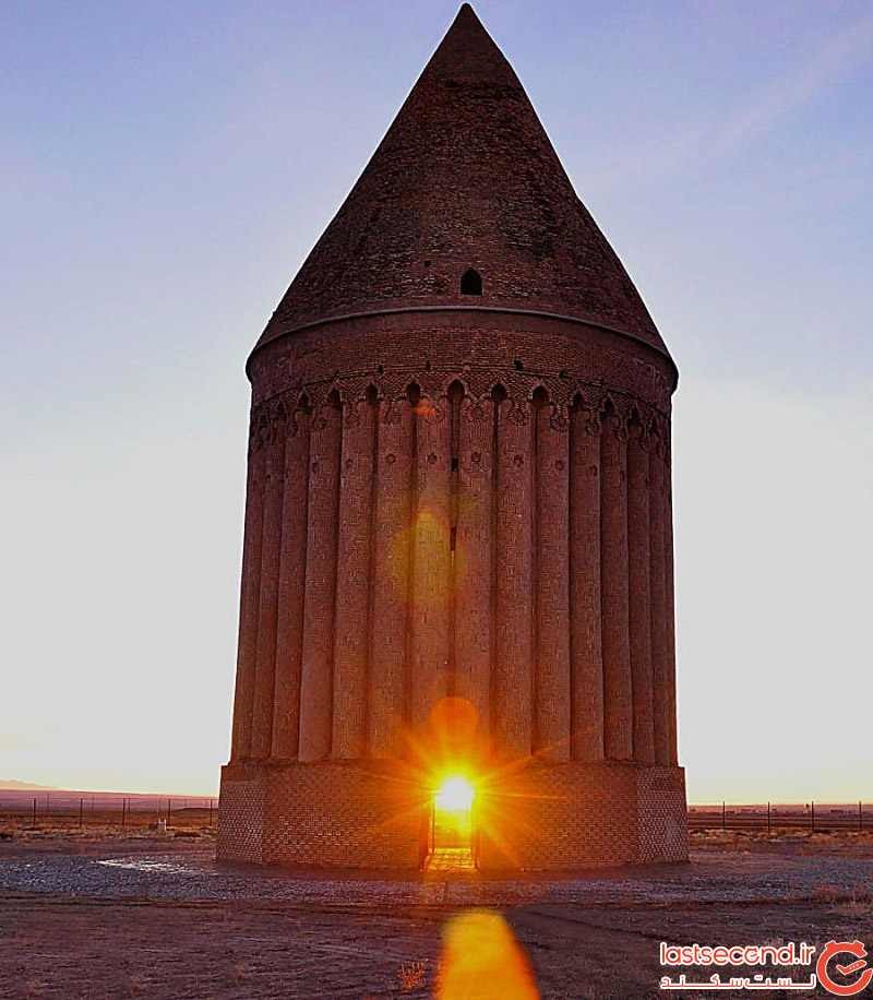 برج میل اردکان