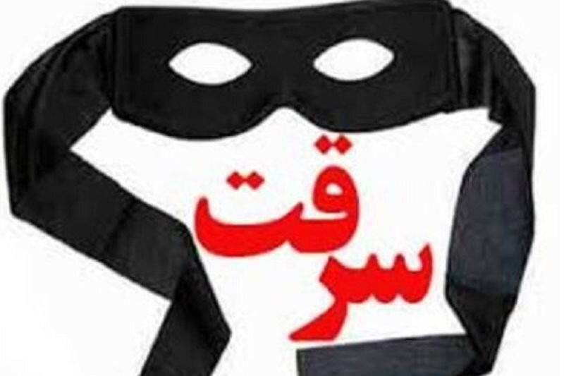 دستبند پلیس بر دستان سارقان سابقه دار در دهلران