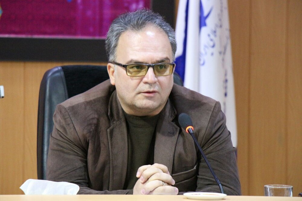 مرحله دوم محلول پاشی و ضدعفونی روستاهای استان سمنان در حال انجام است