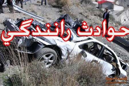 ۱۰ مصدوم و یک کشته در حادثه برخورد مینی‌بوس و زانتیا