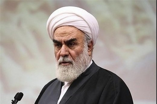 احوالپرسی رئیس دفتر مقام معظم رهبری از آیت الله امینی احوالپرسی رئیس دفتر مقام معظم رهبری از آیت الله امینی
