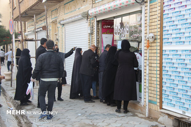 اصفهان از نظر رعایت فاصله گذاری اجتماعی شرایط مناسبی ندارد اصفهان از نظر رعایت فاصله گذاری اجتماعی شرایط مناسبی ندارد