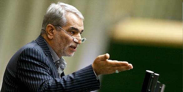 انتقادات کم سابقه نماینده اصولگرا از شورای نگهبان: روز اول اینجا متواضعانه می‌نشینید و رأی می‌گیرید، بعدا جواب تلفن هم نمی‌دهید/آقایان از چه می‌ترسید؟