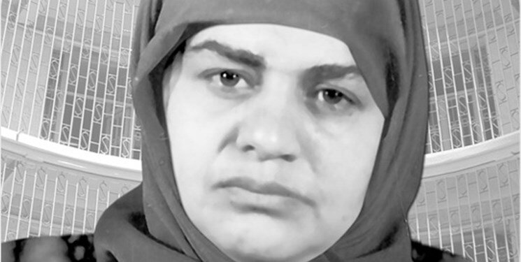 اولین فرمانده زن در سپاه پاسداران که ۸ فرزند داشت /امام گفت چرا چادر نداری، به احمد بگویم برایتان بخرد؟/تصاویر اولین فرمانده زن در سپاه پاسداران که ۸ فرزند داشت /امام گفت چرا چادر نداری، به احمد بگویم برایتان بخرد؟/تصاویر