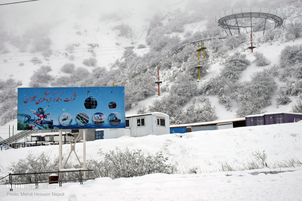 بارش برف بهاری در گردنه کوهستانی حیران