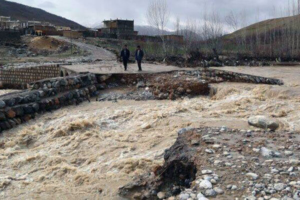 بروز سیلاب در کوهپایه کرمان و بروز خسارت به مردم