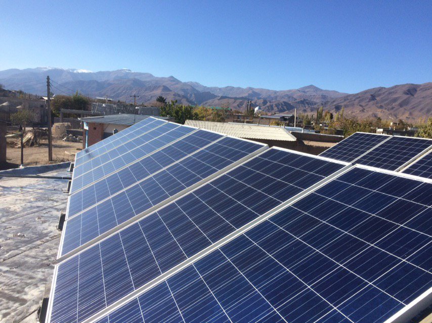 بهره برداری از یک واحد نیروگاه خورشیدی در روستای میقان شهرستان شاهرود