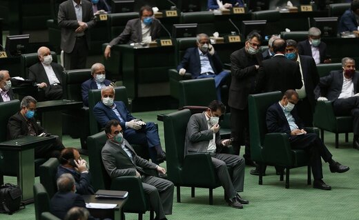 تعداد جلسات صحن علنی مجلس باز هم تغییر کرد تعداد جلسات صحن علنی مجلس باز هم تغییر کرد
