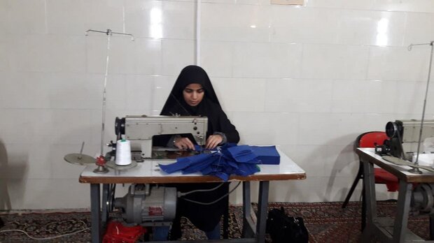 تولید روزانه ۷ هزار ماسک توسط بانوان بسیجی تولید روزانه ۷ هزار ماسک توسط بانوان بسیجی